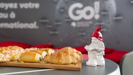 Photo of croissants and "pains au chocolat" - (c) Karl Morisset